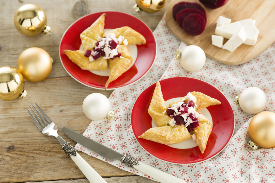 Bladerdeeghapje met bietjes en feta