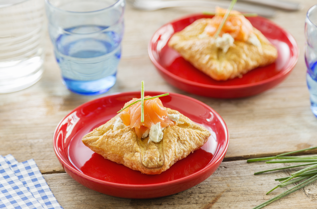 Bladerdeegpakketjes met zalm