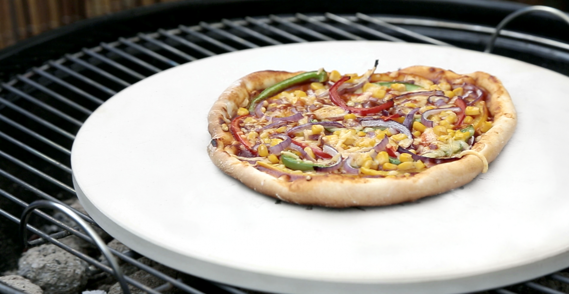Acht Grafiek Luiheid Recept: American BBQ-pizza - Koopmans.com