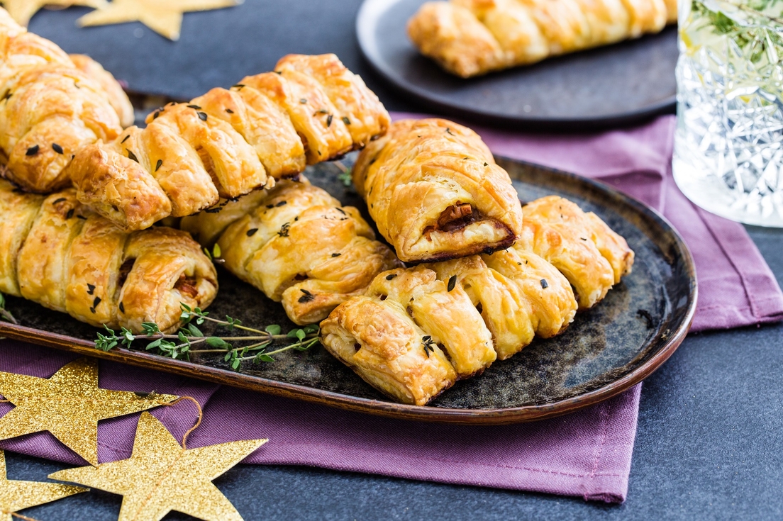 Bladerdeeghapjes met gorgonzola en vijgen