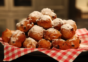 Oliebollen Met Gekonfijte Sinaasappelschil Recept Koopmans Com