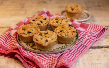 Mini appeltaartjes in muffinvorm