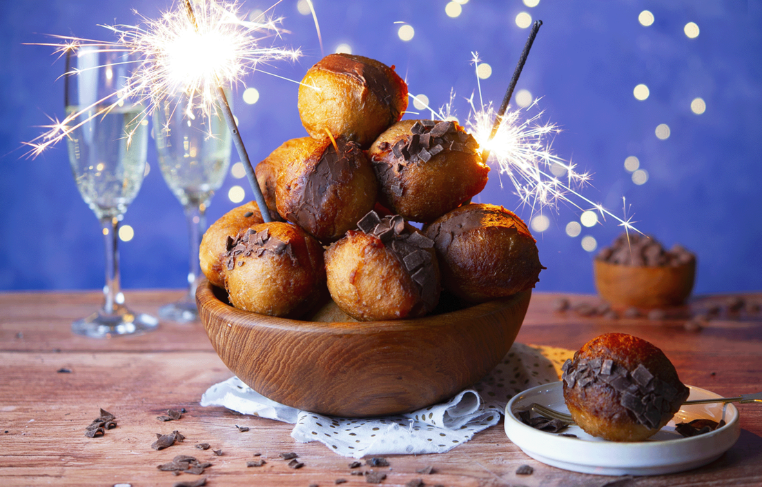 Oliebollen gevuld met chocolade