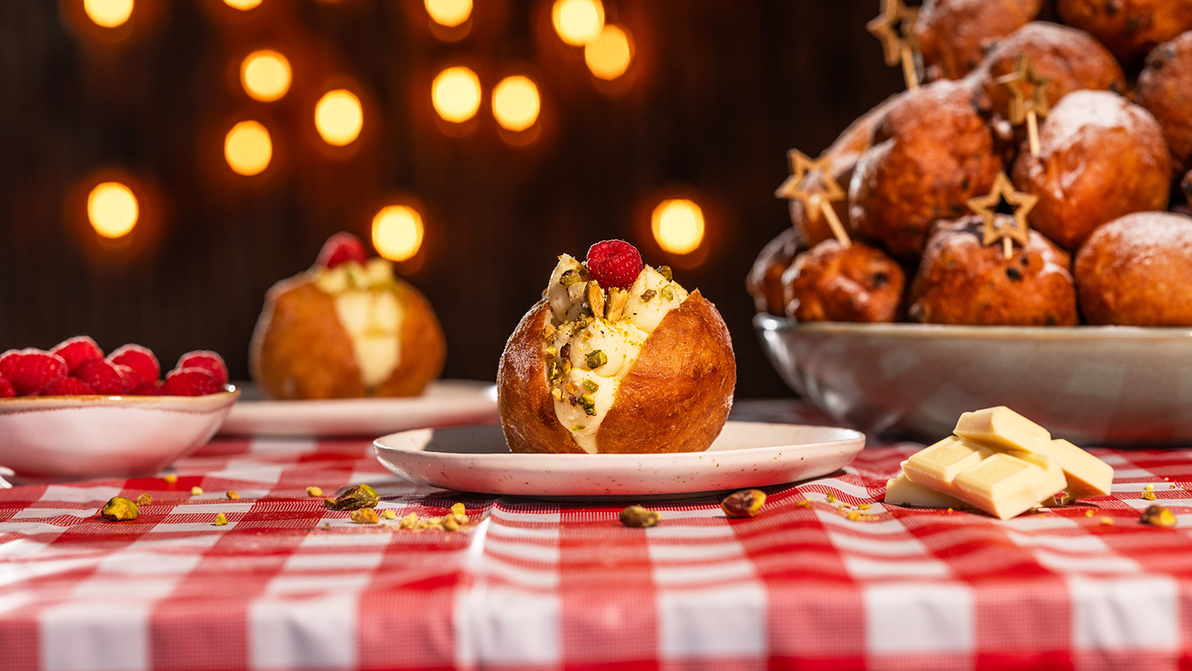 Gevulde oliebollen met witte chocolade