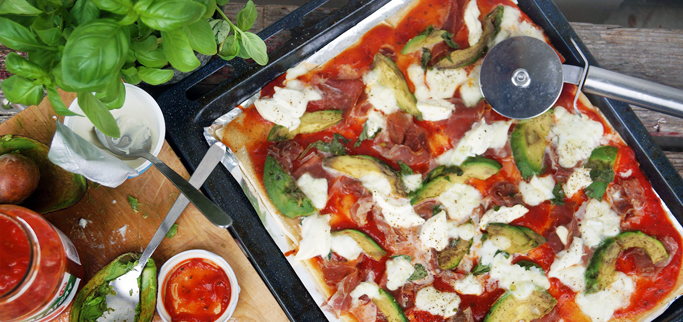 Plaatpizza met vier smaken