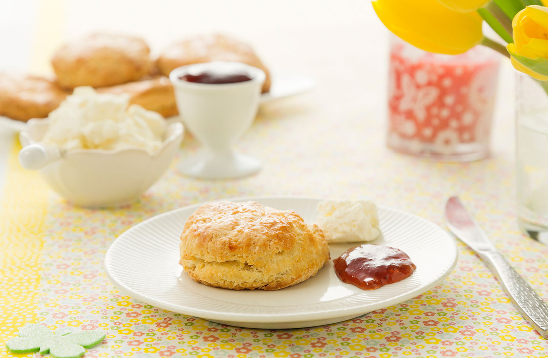 Scones met clotted cream