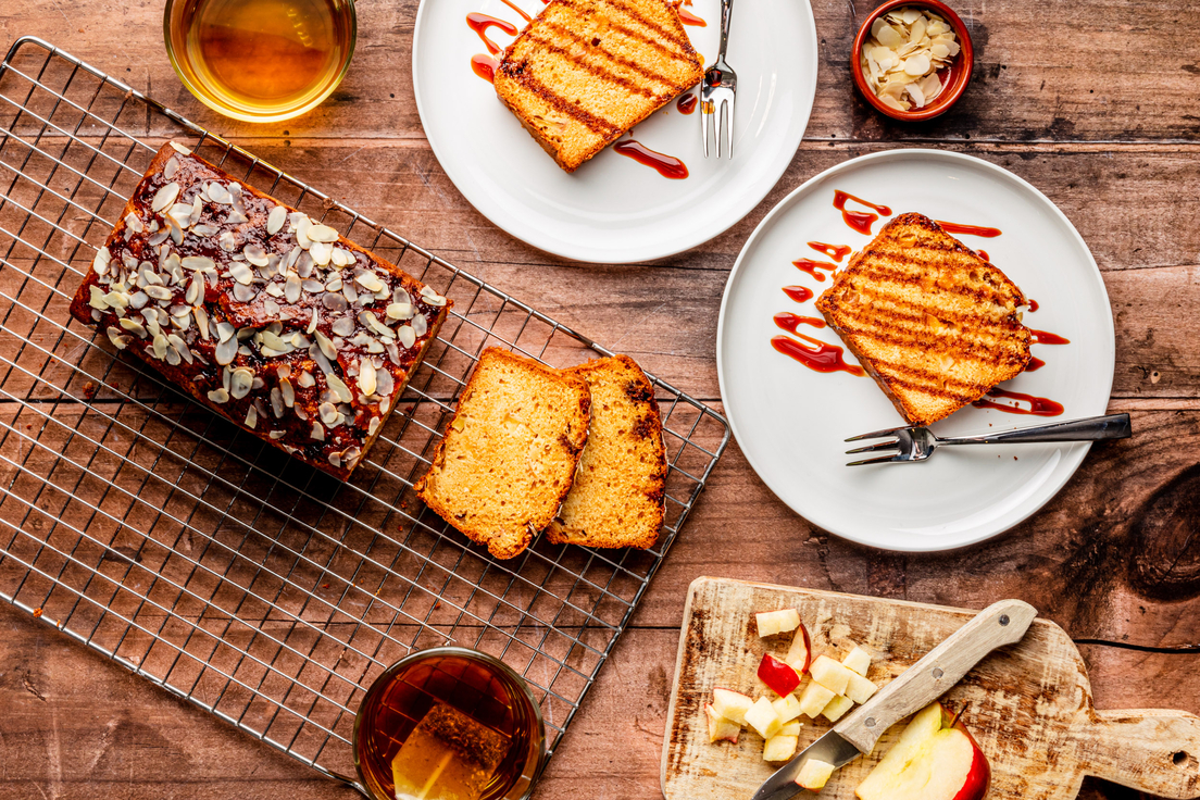 Appelcake met stroop en amandel